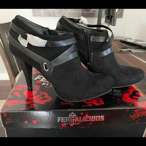 Fergalicious Crissy booties-black- BRAND NEW